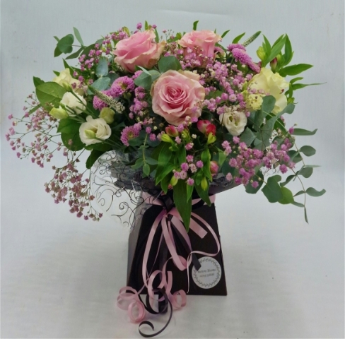 Desirable Rose Gift Box Flowers